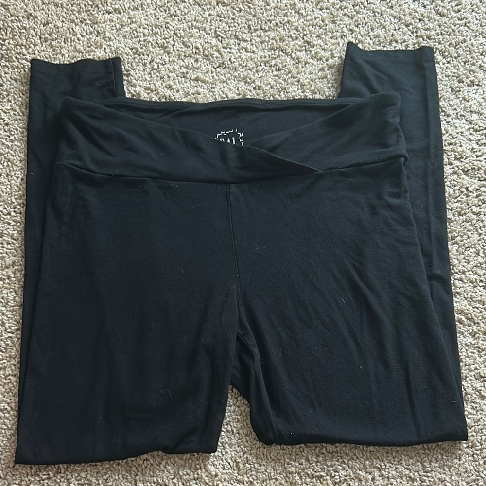 Women’s GAP Maternity Black Leggings